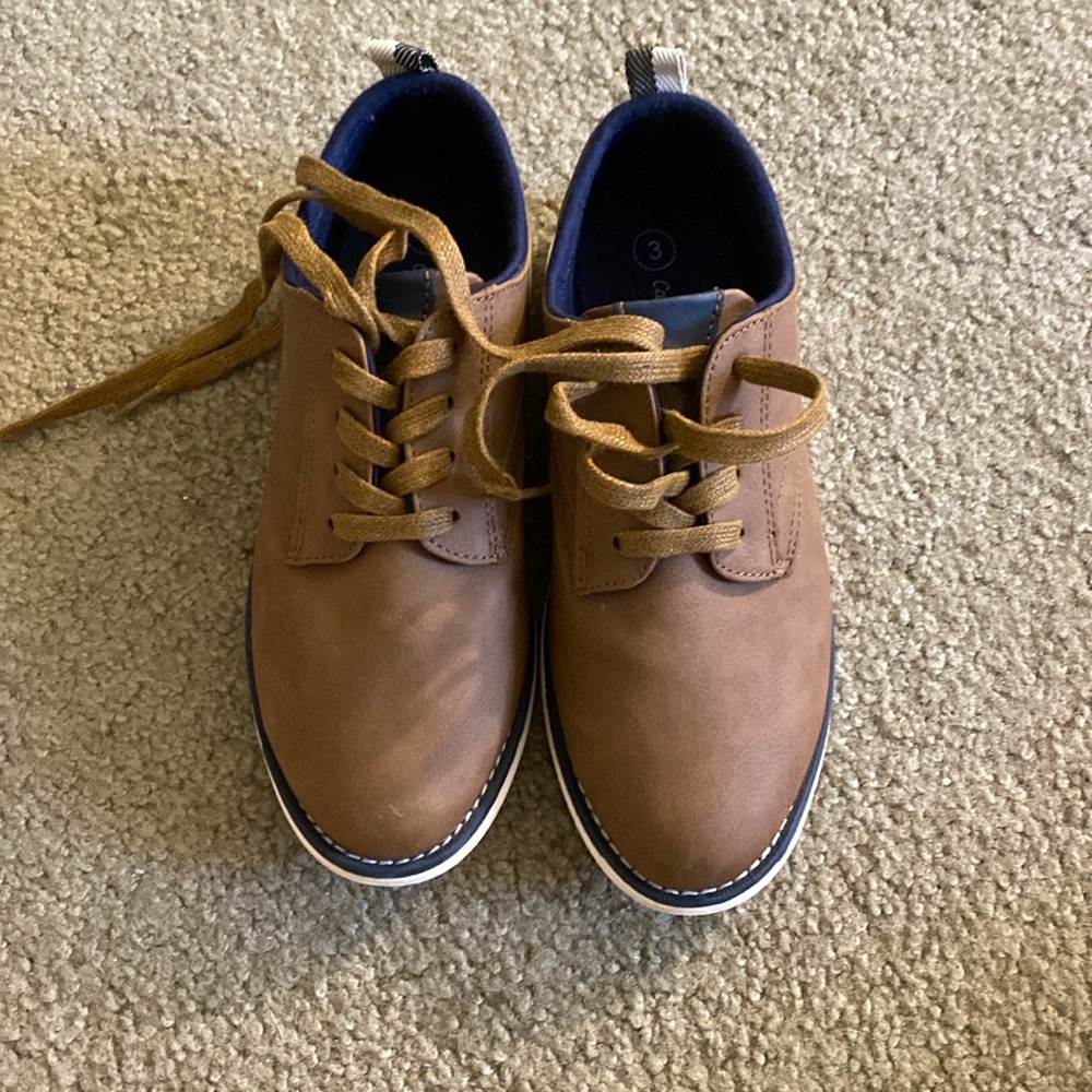 Boys dress shoes size 3. Worn once for a photoshoot. In perfect condition
